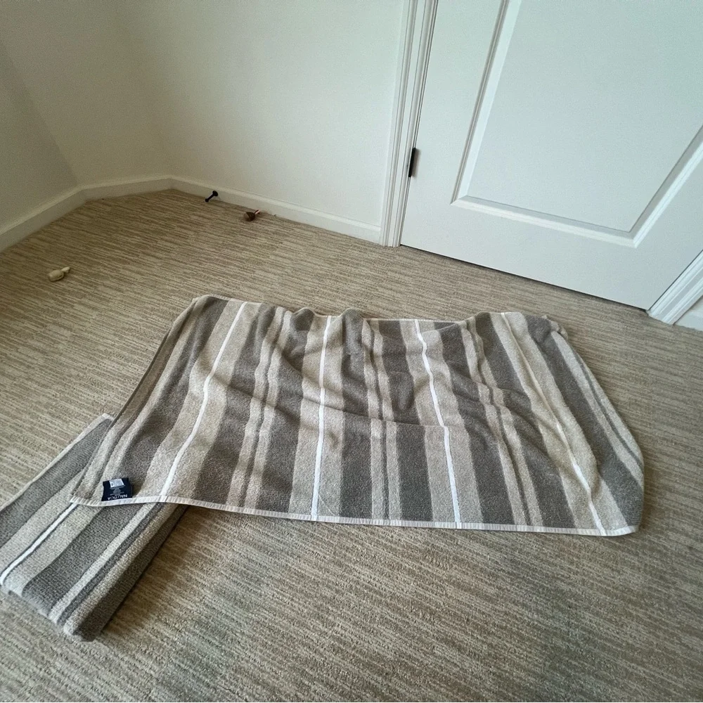 Nautica Tan and White Striped Towels
